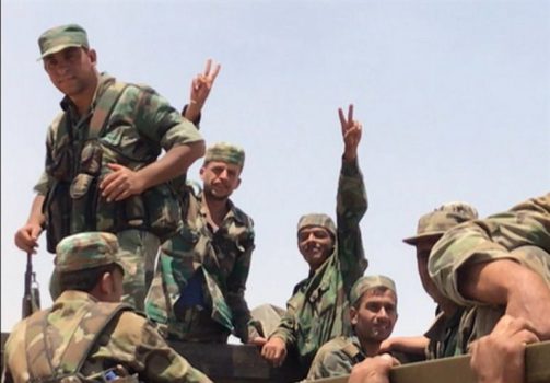ارتش سوریه مانع از عبور کاروان آمریکایی در حومه «تل تمر» شد/ عقب‌نشینی تروریست‌ها از «سراقب»