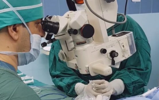 تجهیز بیمارستان شهدای خلیج فارس به میکروسکوپ چشمی