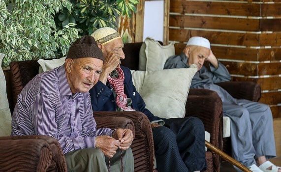 پیری جمعیت چالش آینده نه چندان دور استان بوشهر است