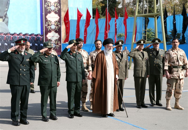 امام خامنه‌ای: قدرت دفاعی کشور “قابل معامله و مذاکره” نیست