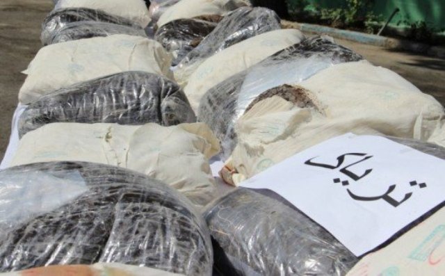 کشف دو محموله ۶۰۰ و ۷۰۰ کیلویی مواد مخدر توسط اداره کل اطلاعات استان