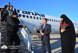 تصاویر/ استقبال ویژه از مسافران پروازی روز ۱۲ بهمن در فرودگاه بوشهر