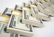 برخورد قانونی با خریداران و فروشندگان دلار با قیمت بیش از ۴۲۰۰ تومان