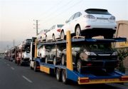 ترخیص قانونی ۱۹۰۰ خودرو با ثبت سفارشهای غیرقانونی/۴۵۰۰ خودرو قاچاق در گمرکات توقیف شد