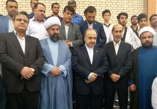 سالن ورزشی محمد عامری تنگستان بدست وزیر ورزش افتتاح شد