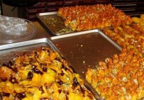 ۲۰۰ کیلوگرم شیرینی در بوشهر معدوم شد
