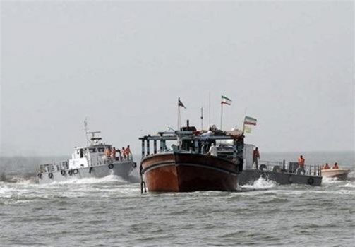 ۳۰۰ هزار لیتر سوخت قاچاق در آب‌های استان بوشهر کشف شد