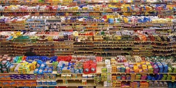 کالاهای موردنیاز مردم تأمین و برای توزیع ذخیرهسازی شود