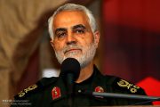 مذاکره با دشمن مصداق تسلیم است/ دنبال ضربه به امنیت کشور هستند