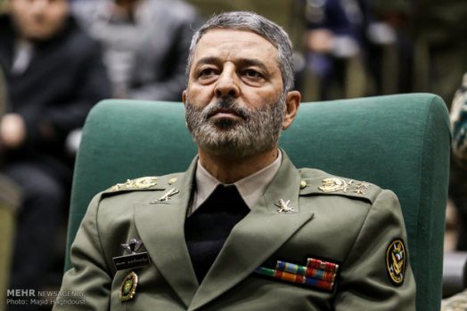 فرمانده کل ارتش با جمعی از پیشکسوتان جهاد و مقاومت دیدار کرد