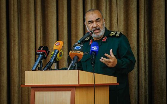 قادر به شکست دشمن در جنگ اطلاعاتی هستیم