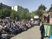 همه مسئولان نظام بدانند خدا از خون شهدا نمی‌گذرد