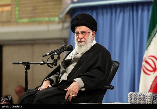 ملت ایران در مقابل تبلیغات دشمن برای القاء تسلیم در برابر آمریکا ایستاده است/تابآوری ملت ایران برای ناظران جهانی حیرتانگیز است