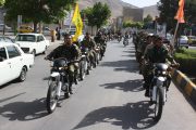 رژه موتورسواران بسیجی شهر آبپخش در دهه مبارک فجر انجام می شود