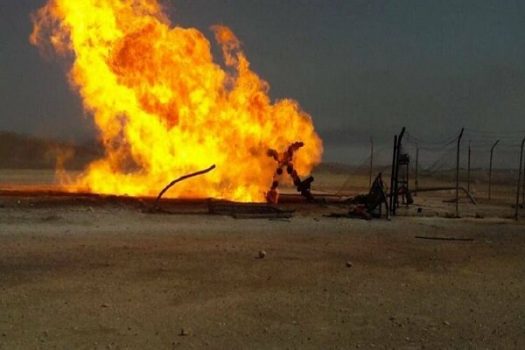 بمباران بازار فروش محمولههای نفت مسروقه سوریه