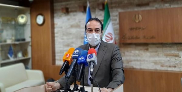 حضور دانشآموزان در مدارس اجباری نیست/ احتمال فوت ۸هزار نفر در موج جدید کرونا