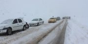 کولاک برف و وزش باد با سرعت ۹۰ کیلومتر در برخی جاده ها/ هشدار وقوع بهمن و چند توصیه به راننده‌ها