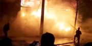 ایمانی: آتش سوزی به ۴ مغازه خسارت وارد کرد/اعزام ۷ ایستگاه برای اطفای حریق