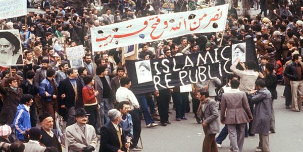 صاحبنظر روس: انقلاب اسلامی، نسخه ایرانی استقلال و توسعه است