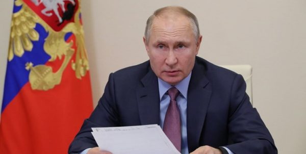 انتقاد شدید پوتین از کارزار اطلاعاتی غرب برای تضعیف دستاورهای پزشکی روسیه