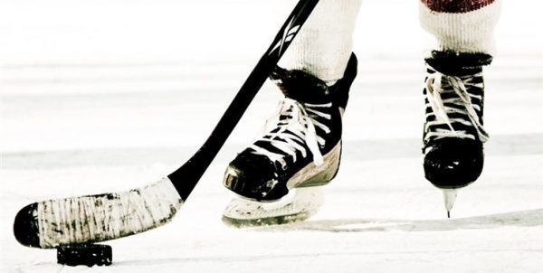 برتری آیس باکس در مسابقات آزاد هاکی روی یخ