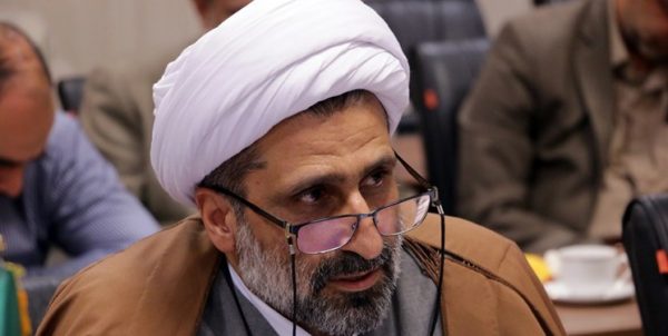 ملاک انتخاب اساتید علوم انسانی، اعتقاد به تحول و بومیسازی باشد