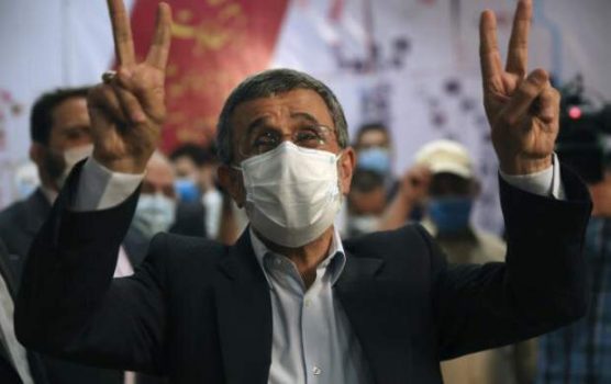 گزینه مطلوب احمدی‌نژاد در انتخابات ۱۴۰۰ چیست؟