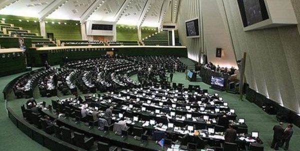 دستور کار کمیسیونهای مجلس/ بررسی نحوه توزیع و قیمتگذاری سیمان و فولاد