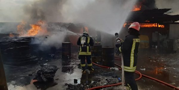 انفجار سیلندرهای گاز در پی آتشسوزی انبار ضایعات