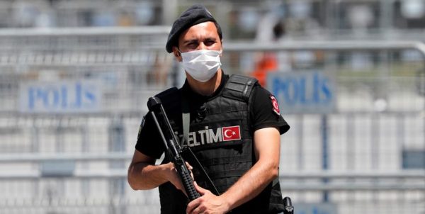 ۱۹ مظنون به ارتباط با کودتای ترکیه بازداشت شدند