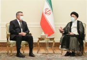 آیت‌الله رئیسی: برقراری تعامل گسترده با کشورهای همسایه از اصول اولیه سیاست خارجی دولت ایران است