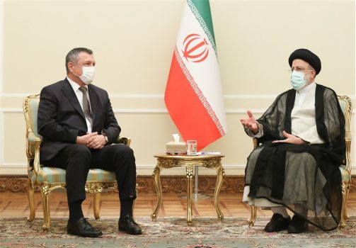 آیتالله رئیسی: برقراری تعامل گسترده با کشورهای همسایه از اصول اولیه سیاست خارجی دولت ایران است