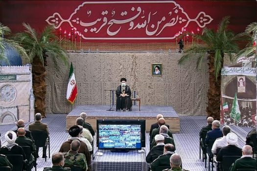 رهبر معظم انقلاب اسلامی: دفاع مقدس ثابت کرد صیانت از کشور با مقاومت به دست می آید