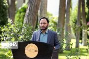 خط قرمزی در پرسش دانشجویان نداریم/قهرمانان ورزشی به جای سربازی معلم ورزش می شوند