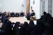 دیدار خانواده آیت‌الله مصباح یزدی با رهبر معظم انقلاب