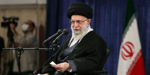 رهبر انقلاب: فقر، مشکل معیشتی و رفاه خانوار بدون رشد اقتصادی علاجپذیر نیست/ اجرای اصل ۴۴ باید با رعایت نظم و انضباط کاری مدیریت شود