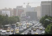 وضعیت هوای تهران ۱۴۰۱/۱۲/۰۵؛ هوای برای گروه‌های حساس “ناسالم” است