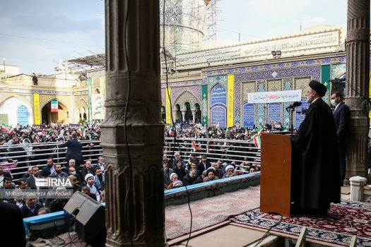 آیتالله رئیسی: برای حل مشکلات کشور نباید منتظر بیگانگان بود
