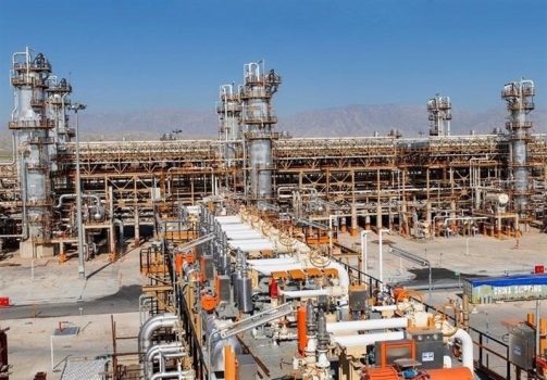 گام مجلس برای خودکفایی بنزین/مصوبهای برای افزایش ۱۵ میلیون لیتری تولید بنزین