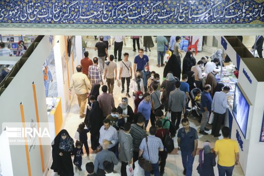 در گفتوگو با ایرنا؛ شاکری: باید محیط نمایشگاه کتاب را برای تبادلات فکری و فرهنگی طراحی کنیم