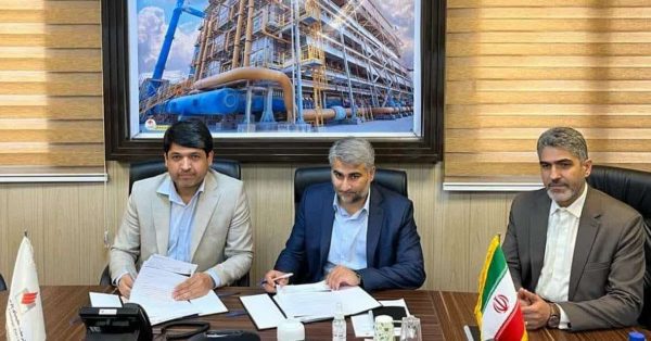 دومین تفاهمنامه صلاحیت حرفهای شاغلان پتروشیمی کشور در بوشهر منعقد شد