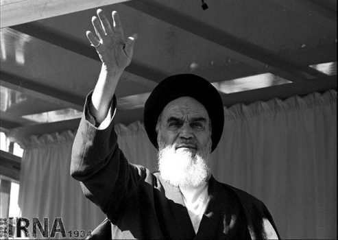 با اندیشه امام(ره) دشمنان نمیتوانند ملتها را از عدالتخواهی مأیوس کنند