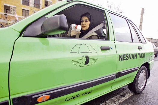 روزگار سخت و کار سختتر؛ مادرانههایم در خیابانهای تهران جا ماند