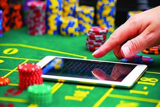 دستگیری ۱۸ نفر از عوامل قماربازی و شرط بندی اینترنتی در بوشهر