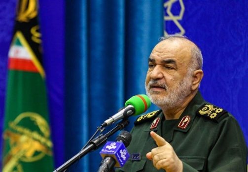 سرلشکر سلامی: به هیچ وجه نباید به دشمنان اعتماد کرد/ کشورمان به این راحتیها امن نشده است