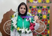 استقبال از بانوان ورزشکار استان بوشهر اعزامی به رقابت‌های پاراآسیایی در فرودگاه بوشهر + تصویر