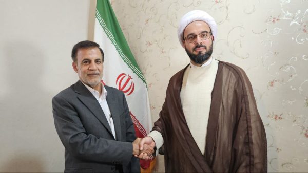 کاندیدای حوزه بوشهر،گناوه و دیلم به نفع پورکبگانی کناره گیری کرد