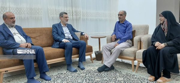 ۲ شهید بوشهری، بهانه دیدار معاون رئیس‌جمهور با خانواده مهدی طارمی