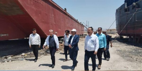 بازدید مدیرعامل برق بوشهر از صنایع کشتیسازی شهید محلاتی؛ تاکید بر رفع موانع تولید