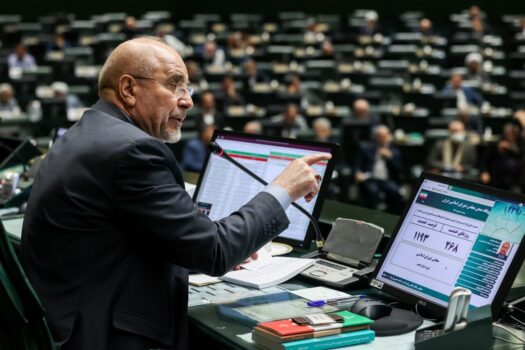 جنجال مجلس: مخالفت با پالرمو و سرانجام لایحه عفاف و حجاب!